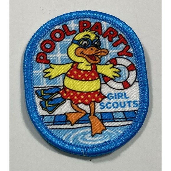 Girl Scouts Pool Party Junior Iron-on Patch Badge Oval Blue Red Duck GSA New - Picture 1 of 3